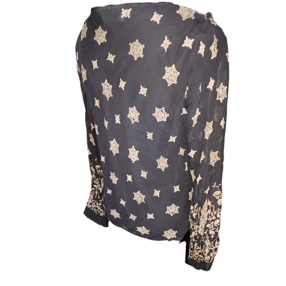 Vintage y2k black bellsleeved vneck top - Picture 3 of 4